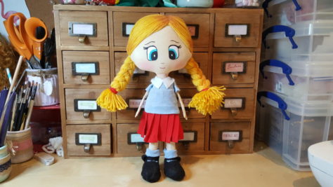 poupée julia et le lutin d'eau